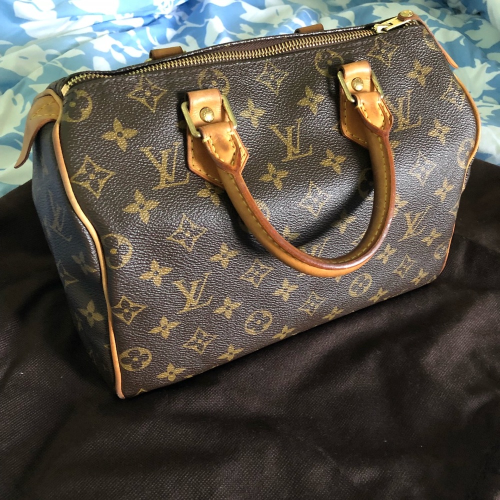 Louis Vuitton Speedy